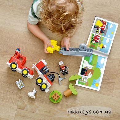 Конструктор LEGO DUPLO Реск'ю Пожежна машина